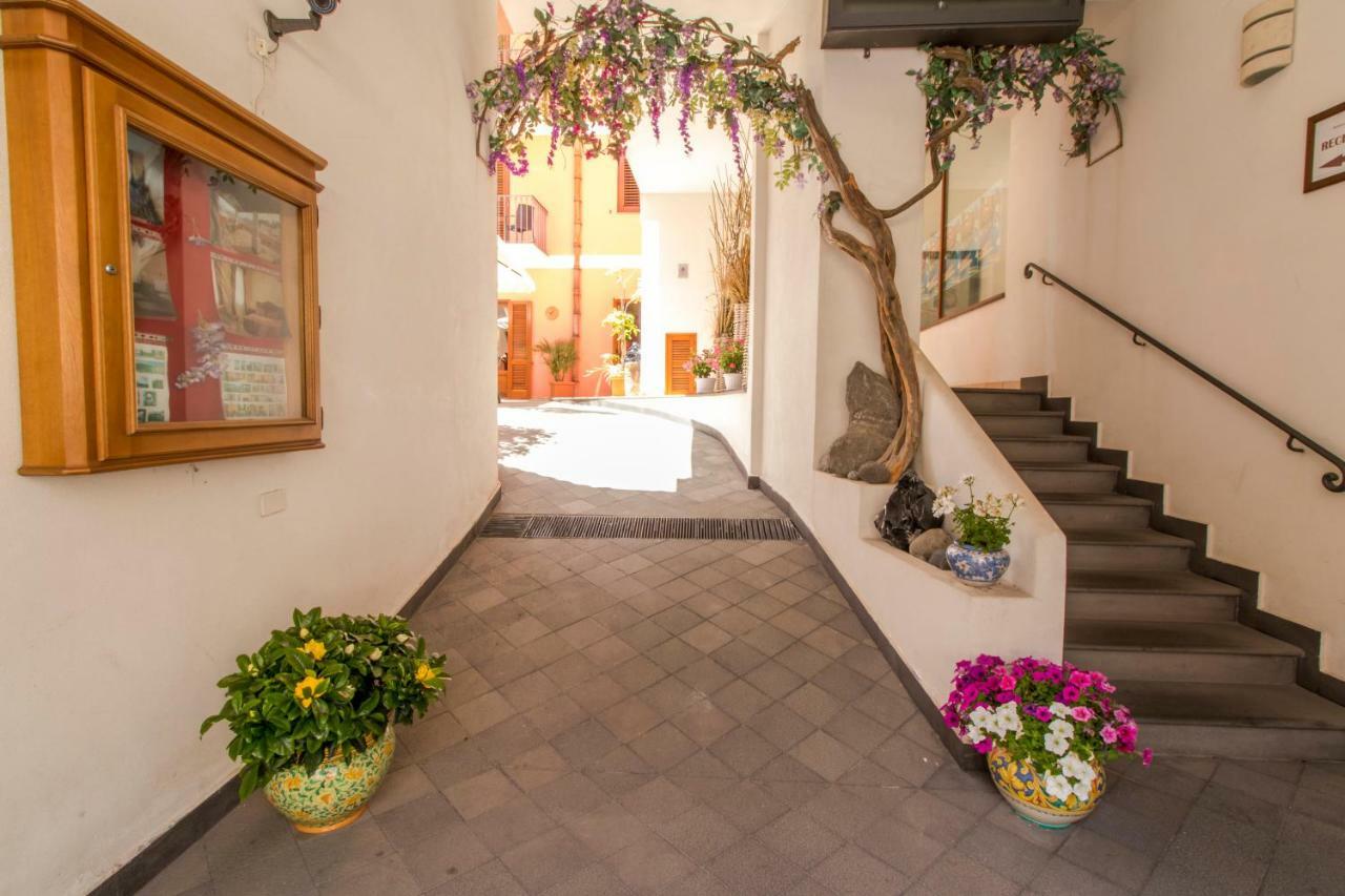 Residence Alberghiero Eolie Lipari  Exteriör bild